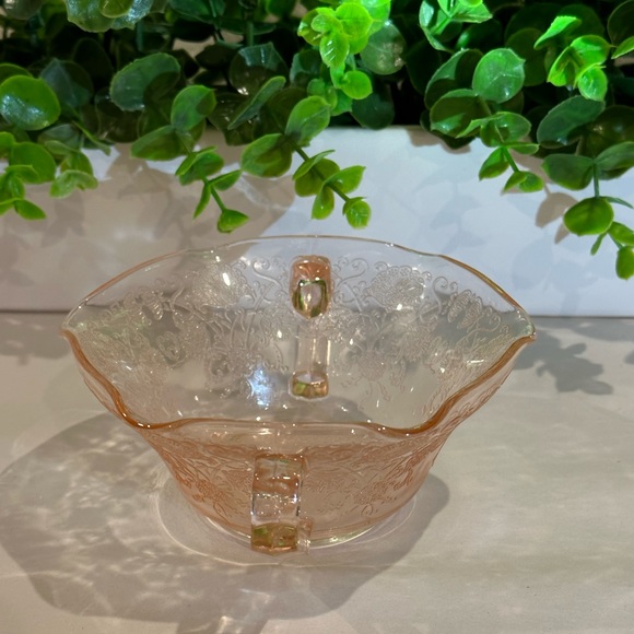 Hazel Atlas Glass FLORENTINE No.1 Poppy Pink 2-Handled Ruffled Nut Dish - Picture 7 of 16